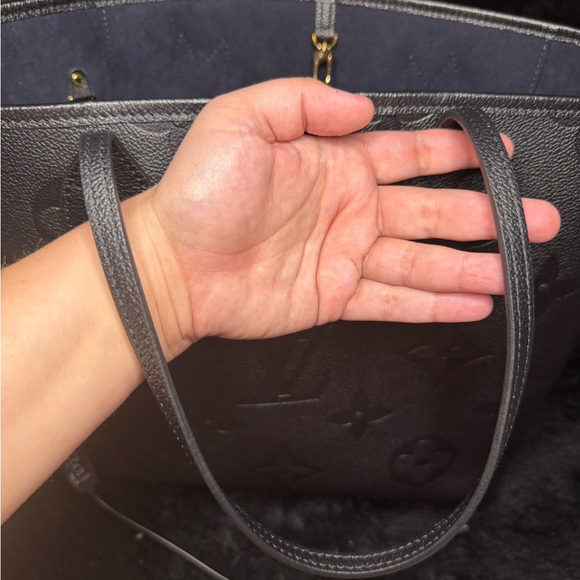 Louis Vuitton Neverfull MM - Picture 15 of 16